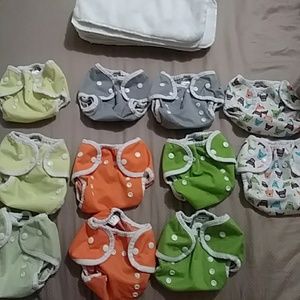 Thirsties cloth diaper covers size one w/Inserts